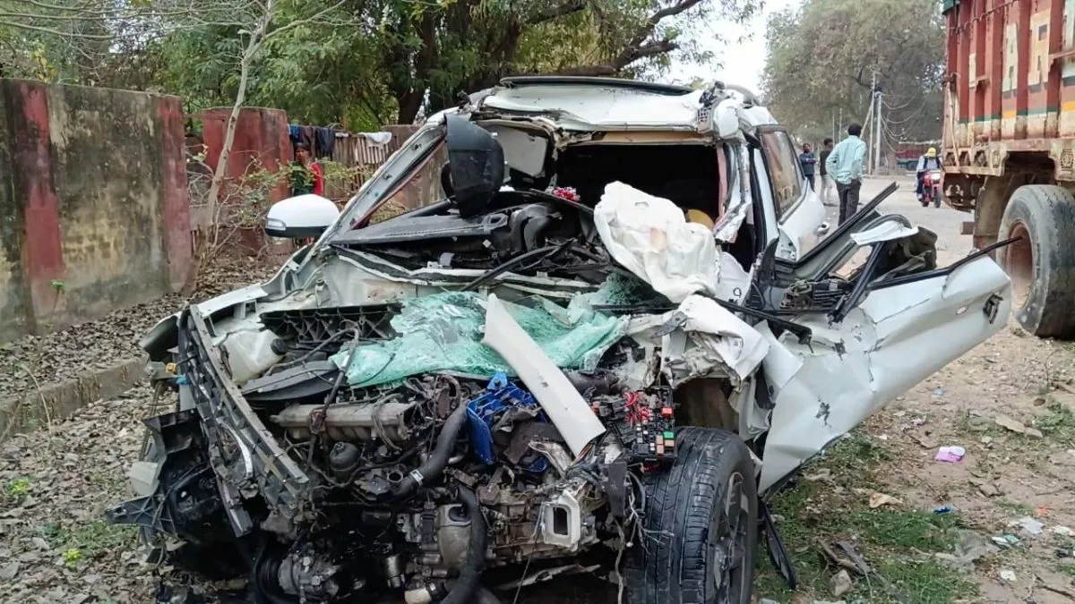 28_02_2025-jhansi_car_accident_23892397_171945413